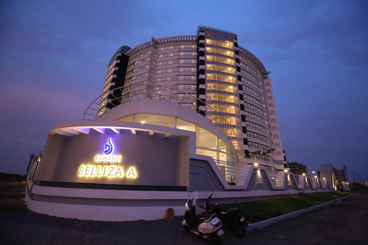 Rajhans Belliza Service Apartment Surat Ngoại thất bức ảnh