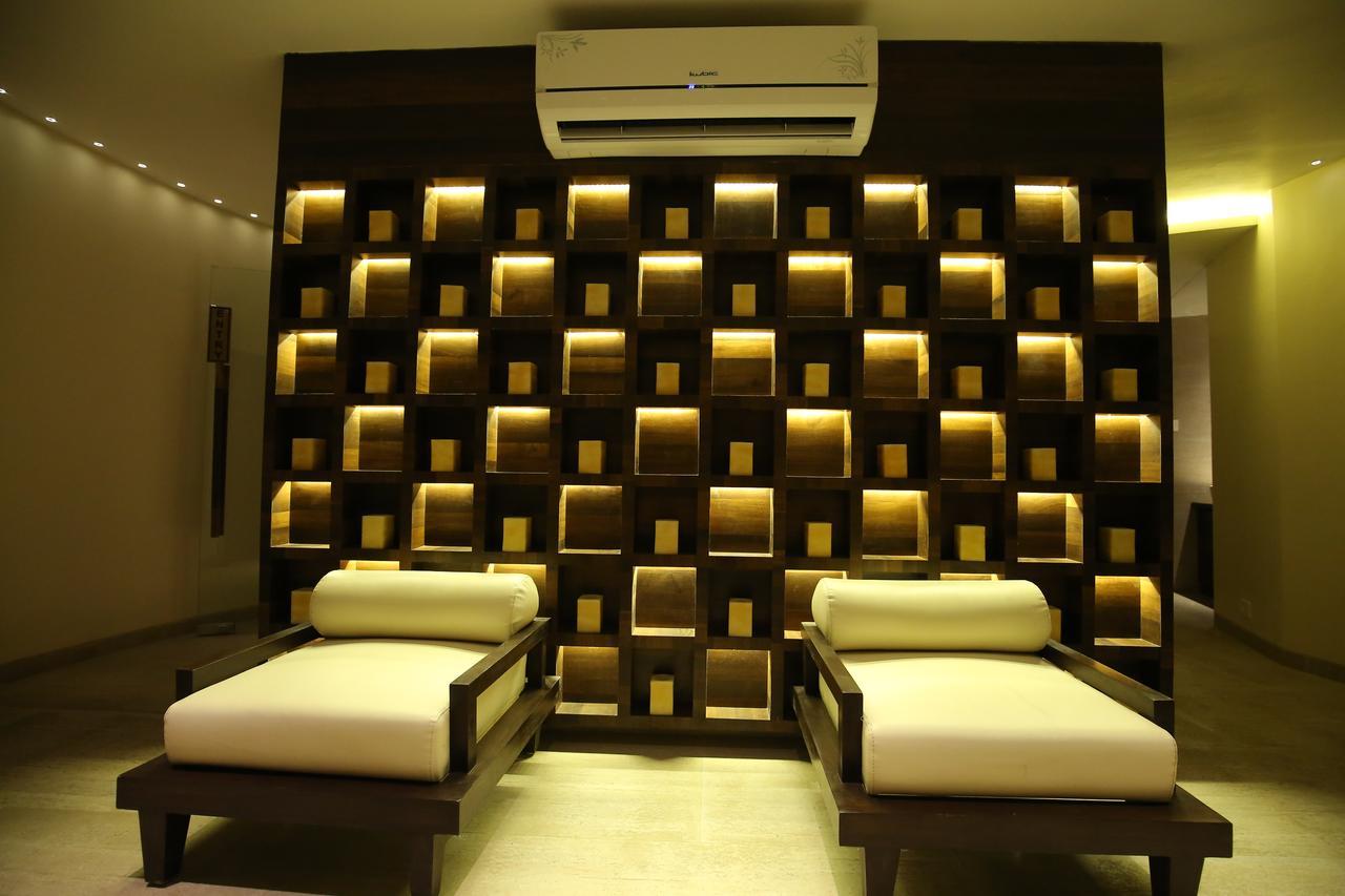 Rajhans Belliza Service Apartment Surat Ngoại thất bức ảnh