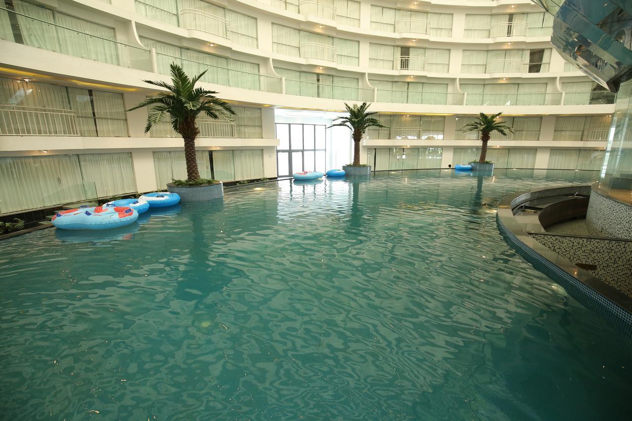 Rajhans Belliza Service Apartment Surat Ngoại thất bức ảnh