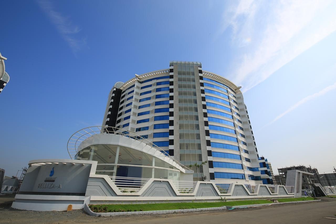 Rajhans Belliza Service Apartment Surat Ngoại thất bức ảnh